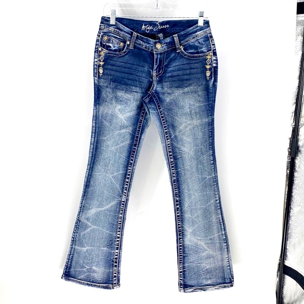 Aryia Lowrise bootcut tribal native Aztec embroidered jean size 5/6 short